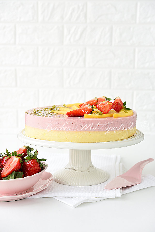 Erdbeer- Mango- Joghurt- Kuchen
