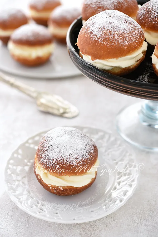 Krapfen mit Sahnefüllung