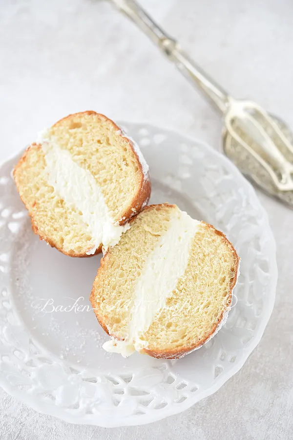 Krapfen mit Sahnefüllung