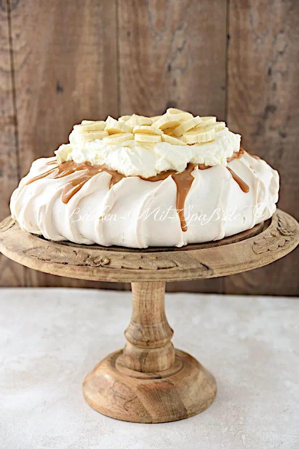 Banoffee Pavlova