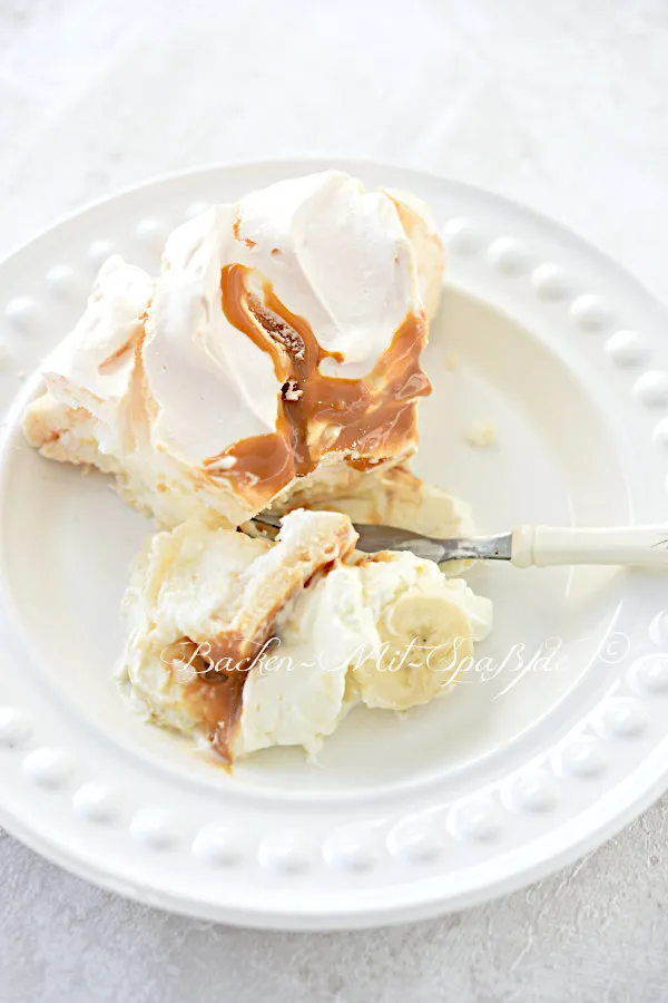 Banoffee Pavlova