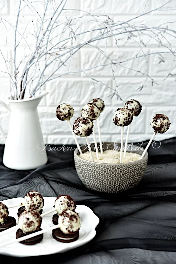 Oreo-Cake-Pops