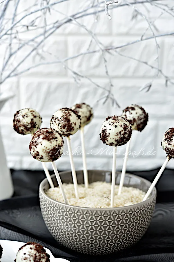 Oreo-Cake-Pops