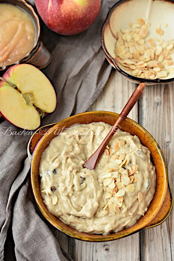 Hirsepudding mit Apfel