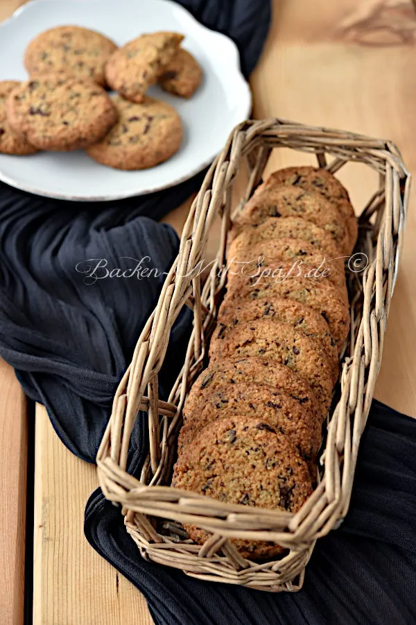 Mandelkekse mit Schokostückchen (low carb)