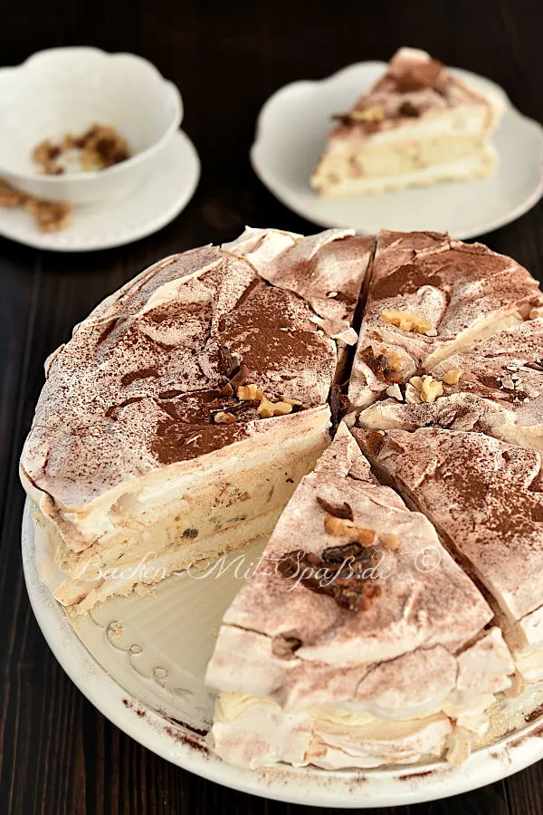 Dacquoise-Baiser-Torte