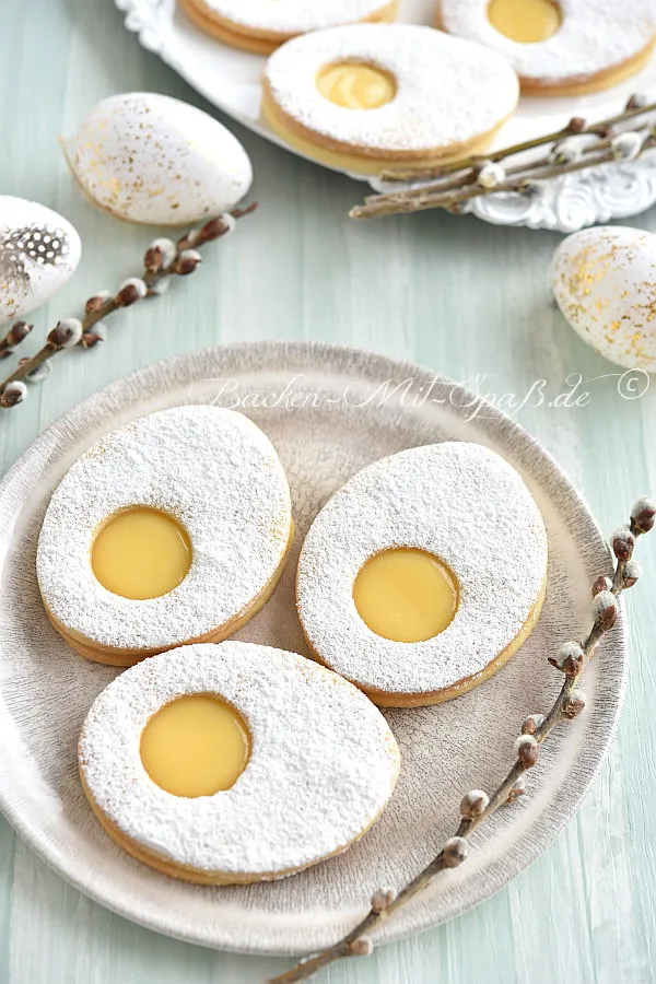 Ostereier-Kekse mit Lemon Curd