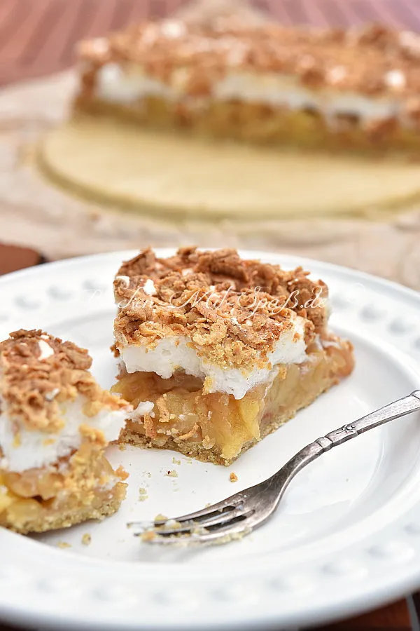 Glutenfreier Apfelkuchen mit Baiser und Streusel