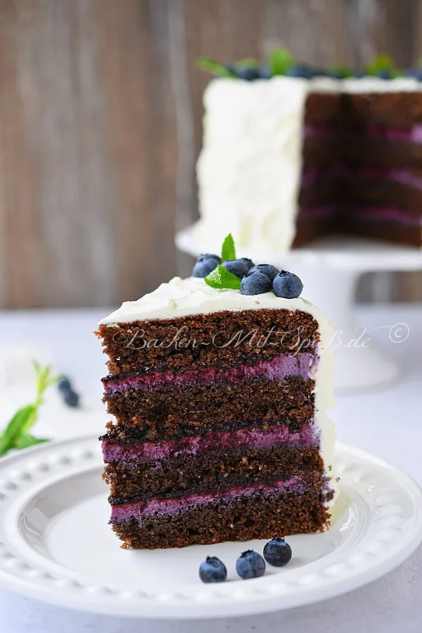 Glutenfreie Schoko-Nuss-Torte mit Heidelbeercreme