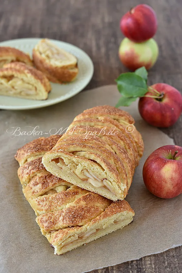 Apfelstrudel mit Hefe-Mürbeteig