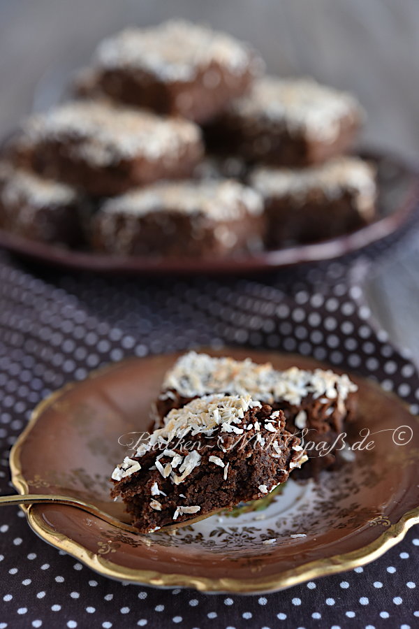 Kokos-Brownies (gluten-, laktose- und eifrei)