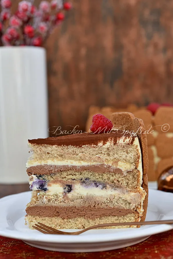 Weihnachtstorte mit Schoko-Mascarpone-Creme und Spekulatius