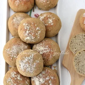 Glutenfreie Sonnenblumenbrötchen