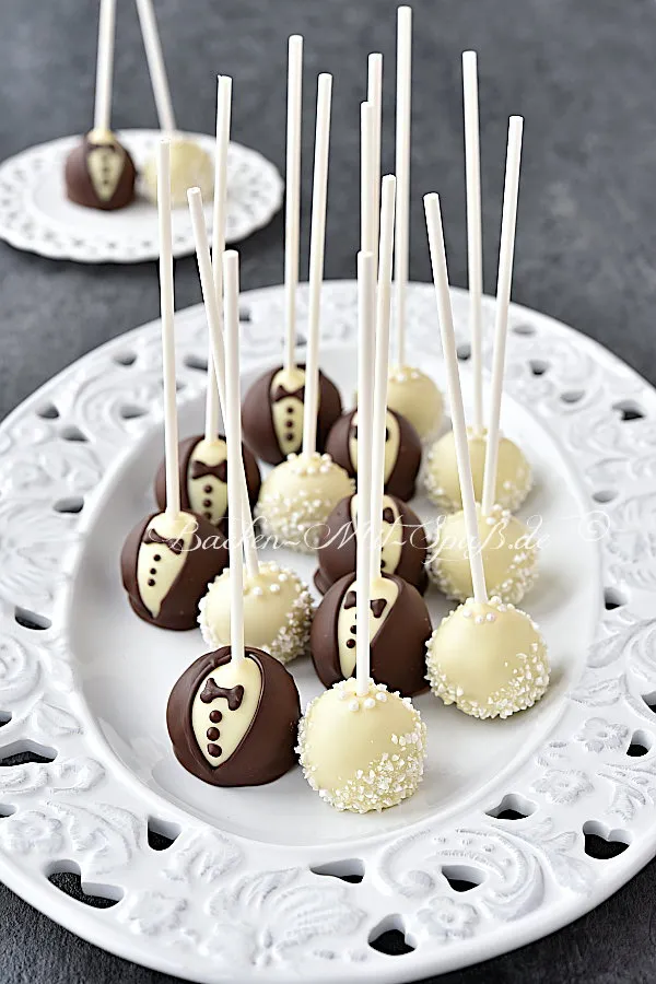 Brautpaar-Cake-Pops