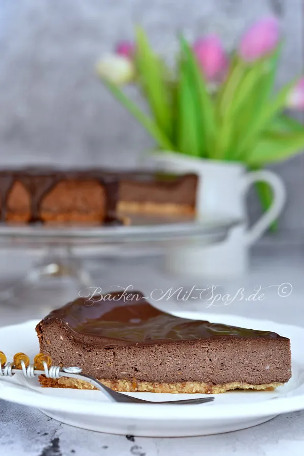 Keto-Schoko-Käsekuchen mit Mandelboden