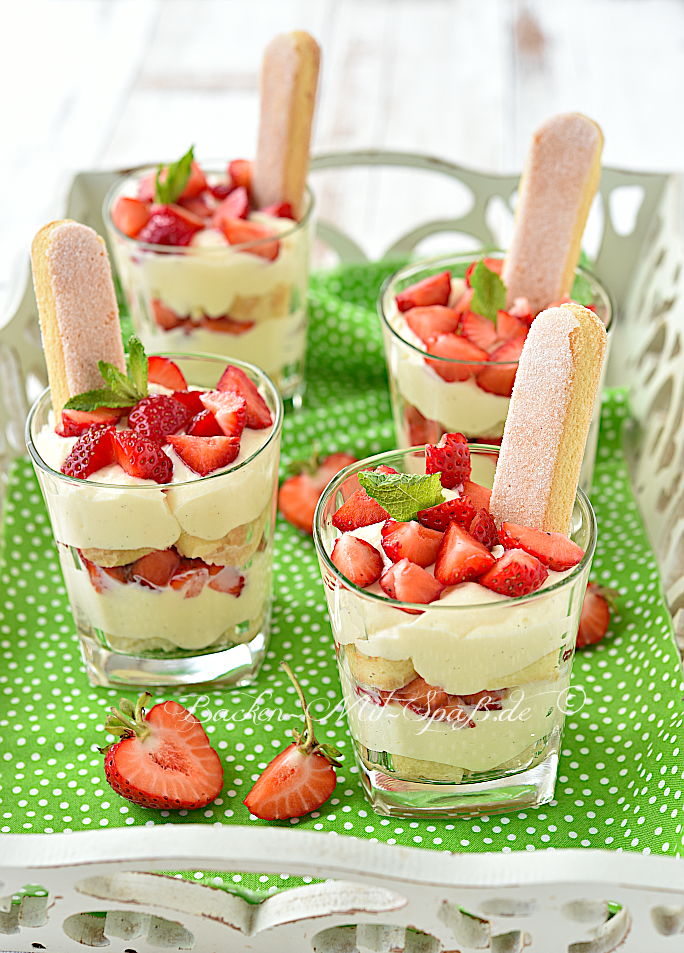 Erdbeer-Pudding-Dessert