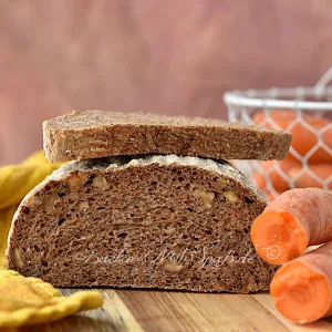 Karotten-Nuss-Brot mit Sauerteig