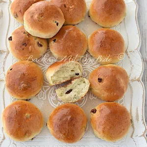 Rosinenbrötchen