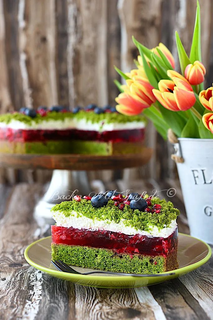 Spinatkuchen mit Beeren