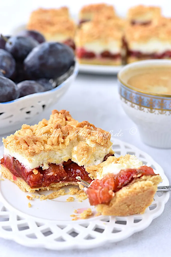 Zwetschgenkuchen mit Baiser und Streusel