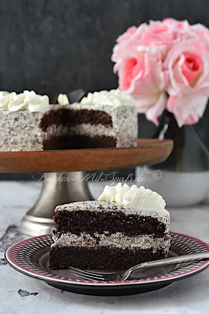 Keto Torte im Oreo-Style