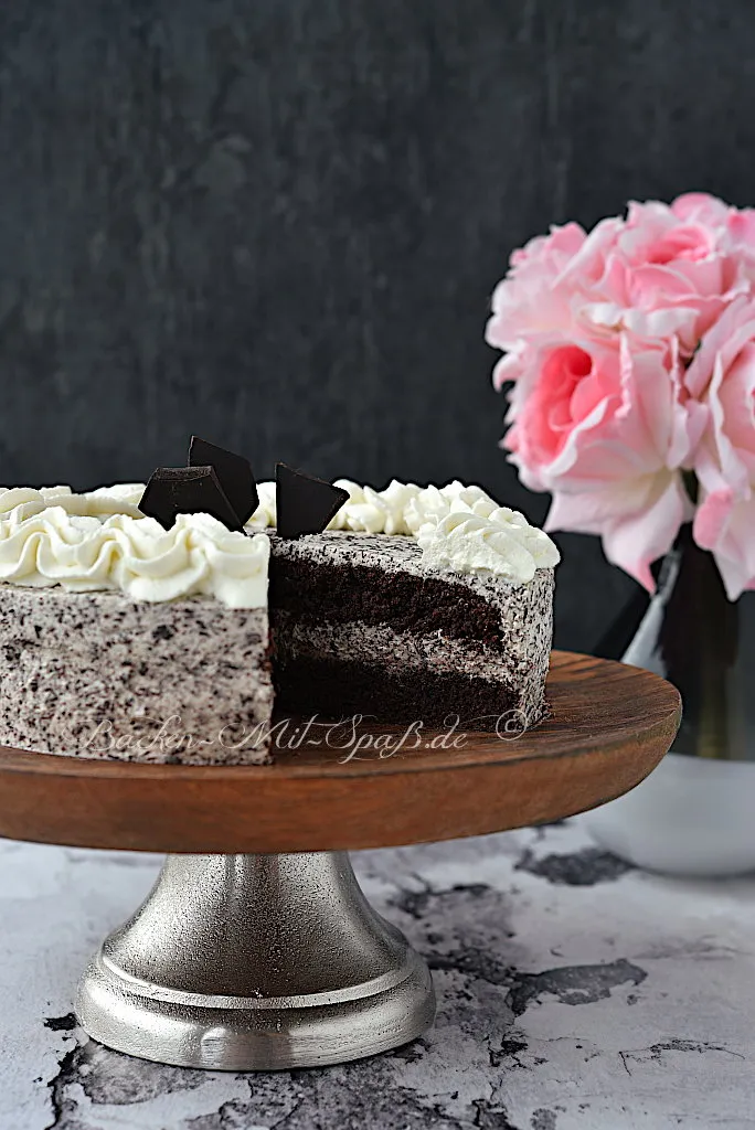 Keto Torte im Oreo-Style