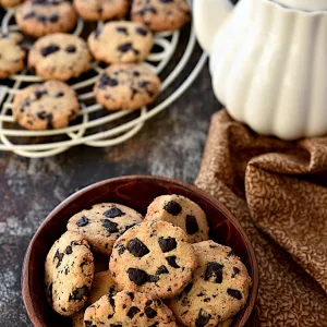 Kekse mit Schokostückchen (Keto, Low Carb)