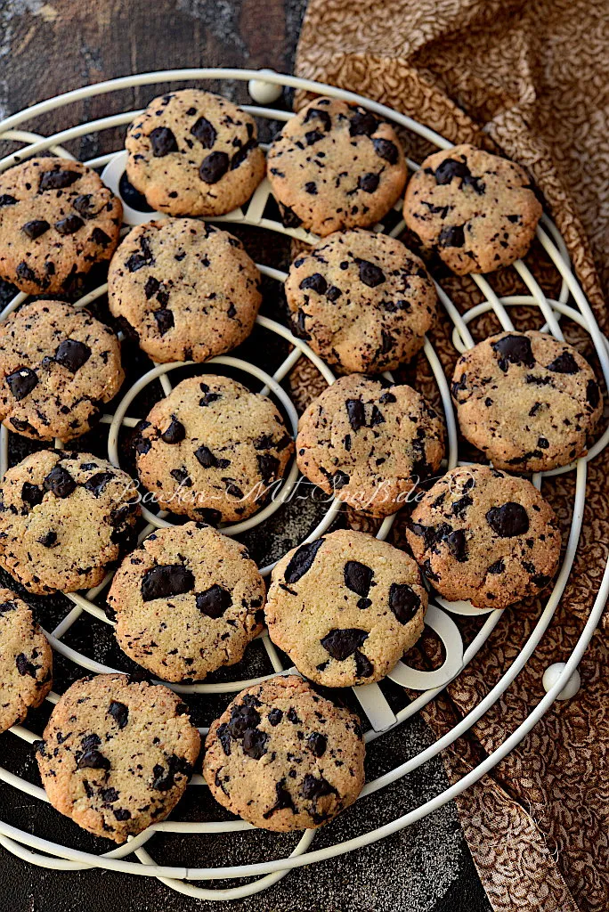 Kekse mit Schokostückchen (Keto, Low Carb)