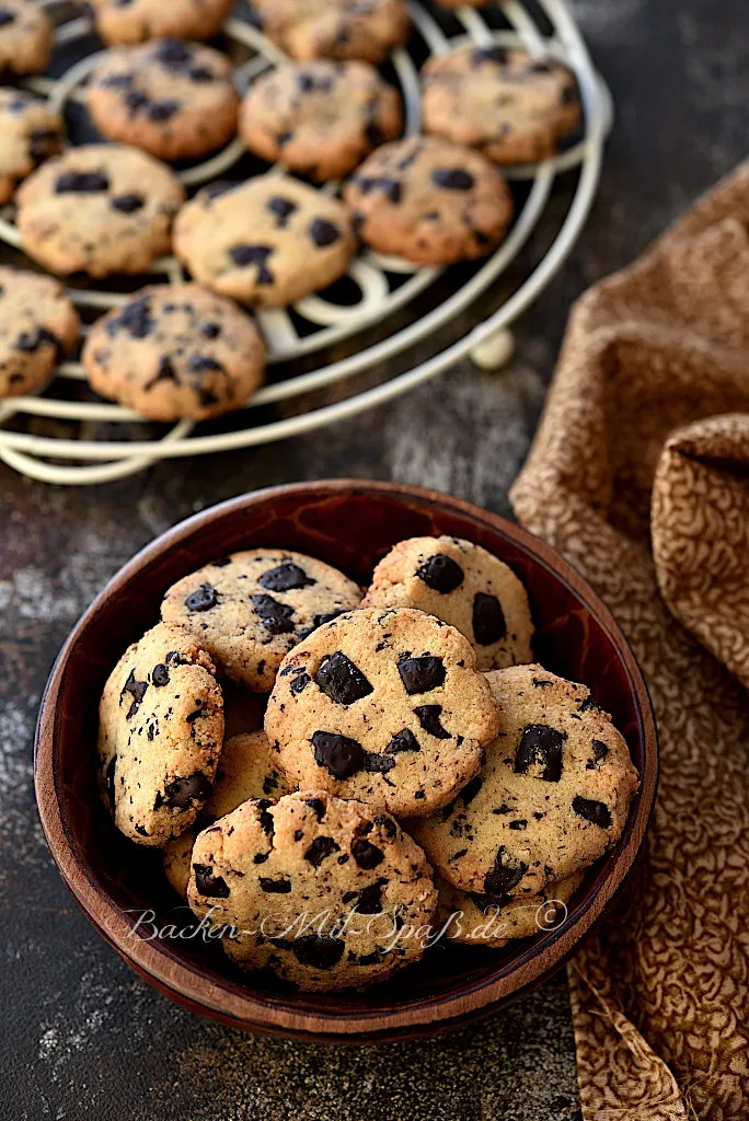 Kekse mit Schokostückchen (Keto, Low Carb)