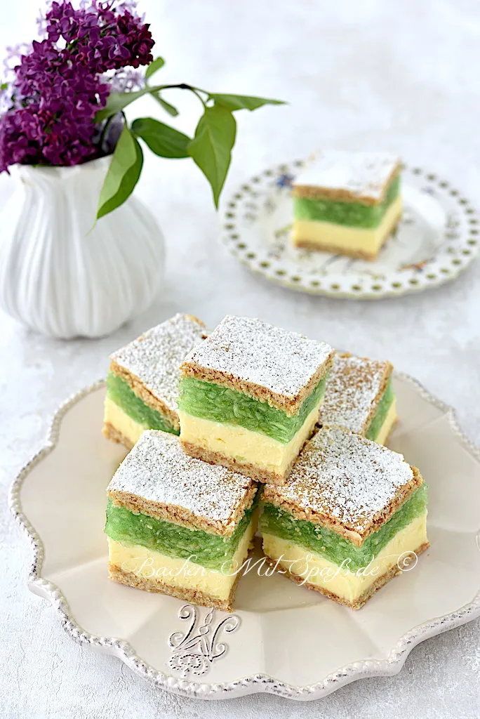 Honigtraum mit Käsekuchen und Äpfeln Honigtraum mit Käsekuchen und Äpfeln