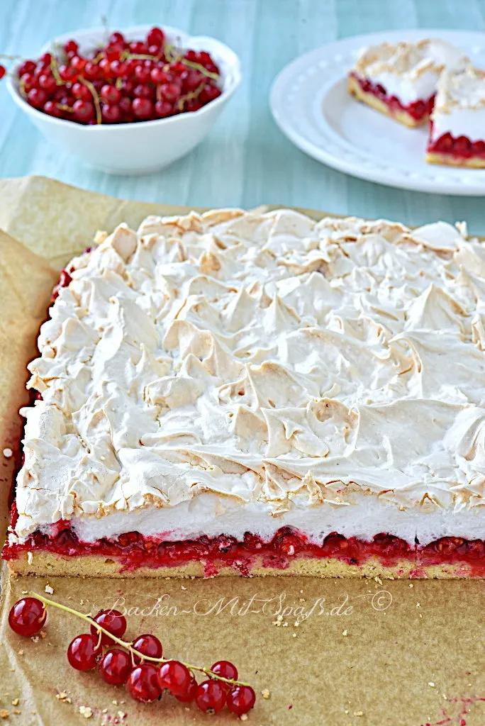 Johannisbeerkuchen mit Baiser Johannisbeerkuchen mit Baiser