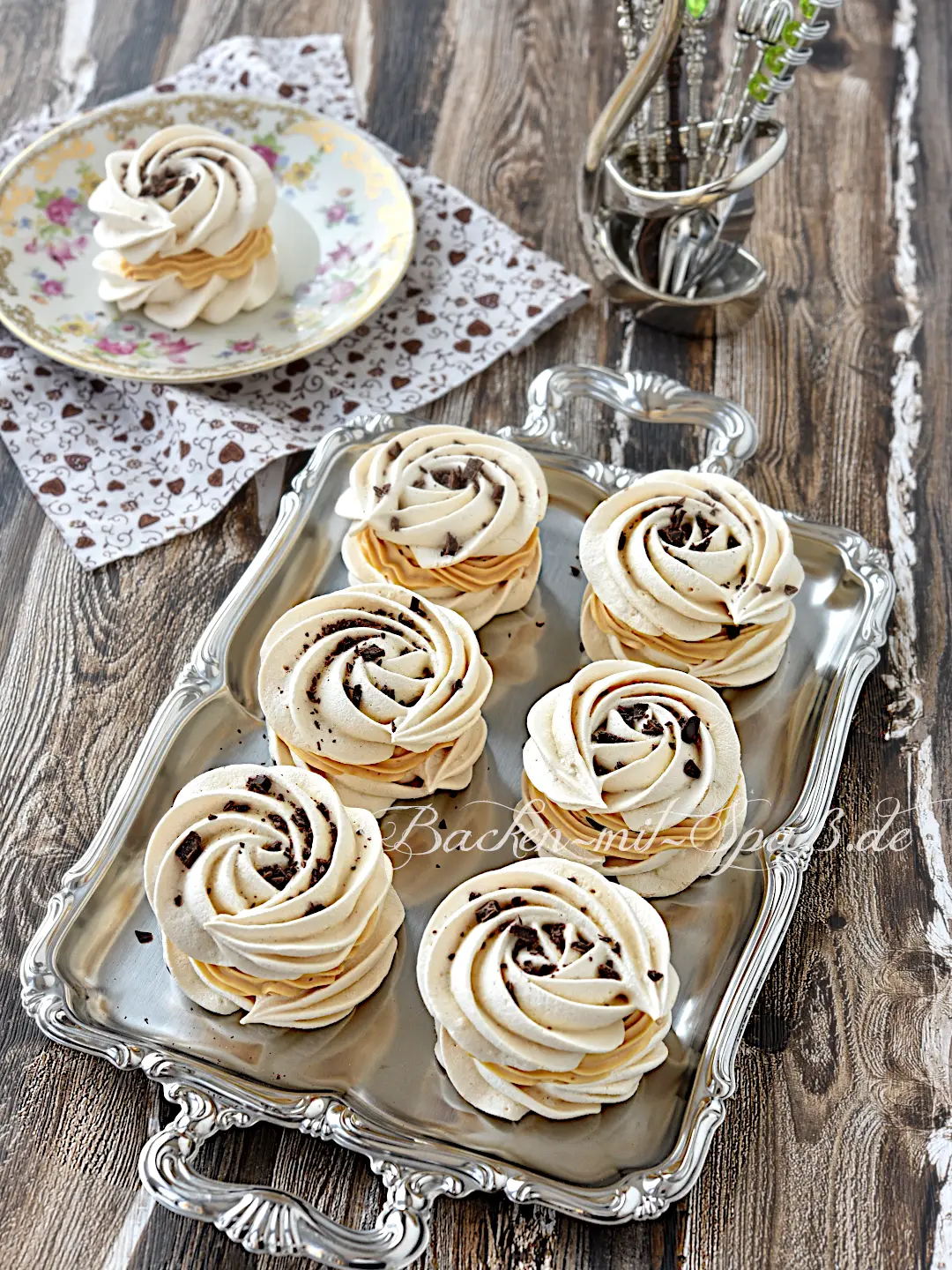 Baisers mit Karamell-Buttercreme Baisers mit Karamell-Buttercreme