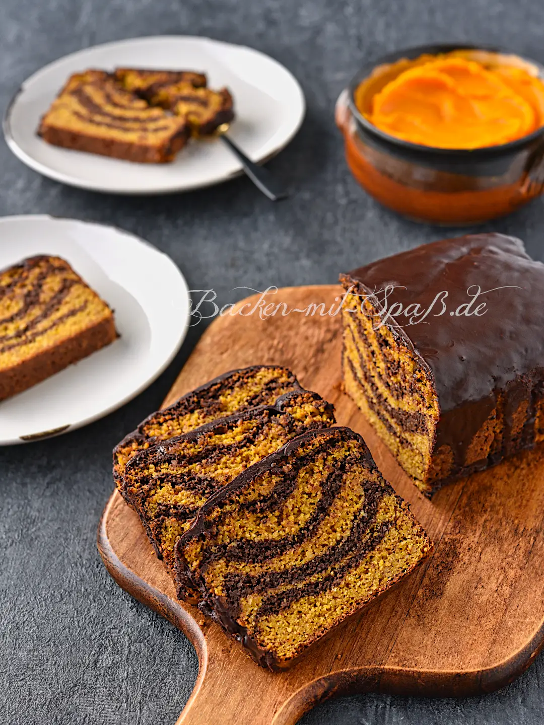 Kürbis-Zebrakuchen (Low Carb, Keto) Kürbis-Zebrakuchen (Low Carb, Keto)