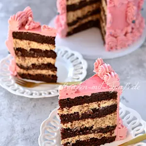 Schoko-Karamell-Torte mit Himbeer Swiss Meringue Buttercreme