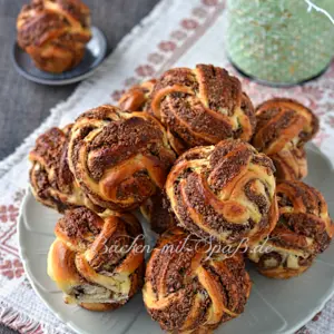 Kakao-Nuss-Hefeknoten