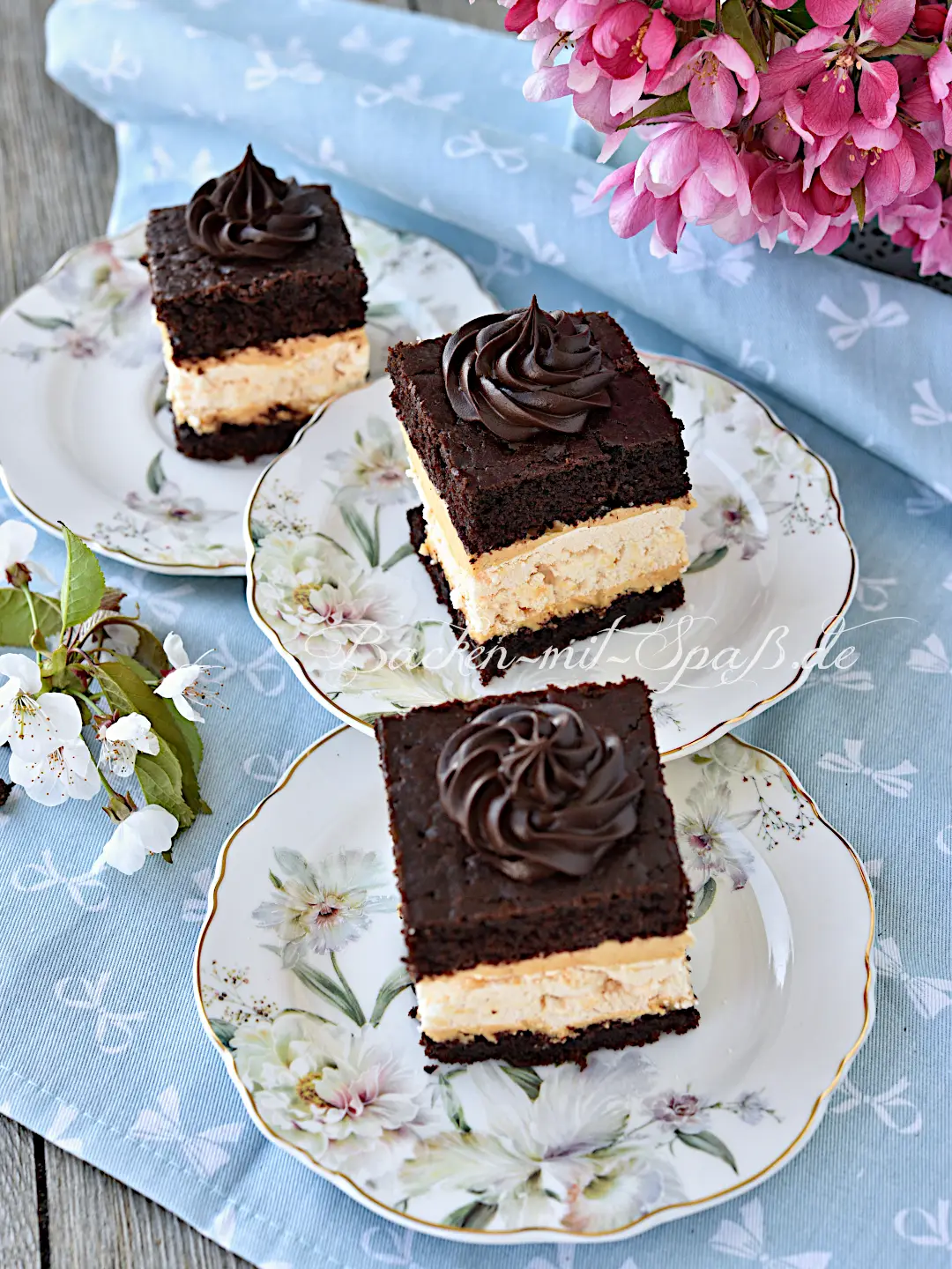 Schoko-Baiser-Kuchen mit Karamellcreme