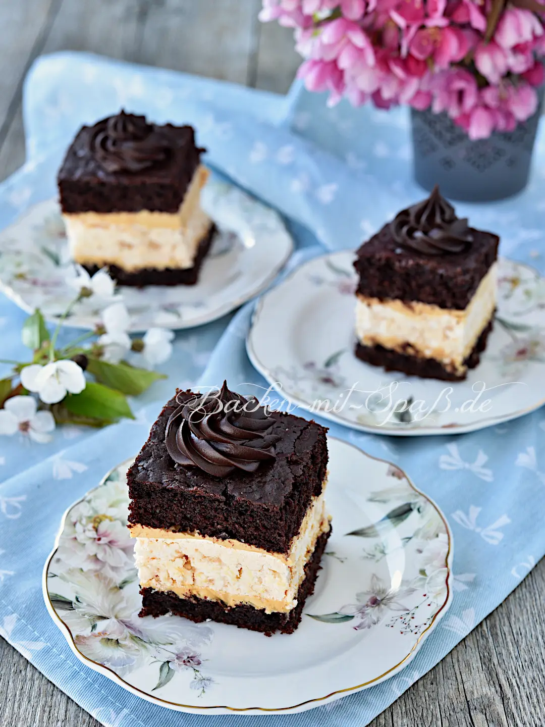 Schoko-Baiser-Kuchen mit Karamellcreme