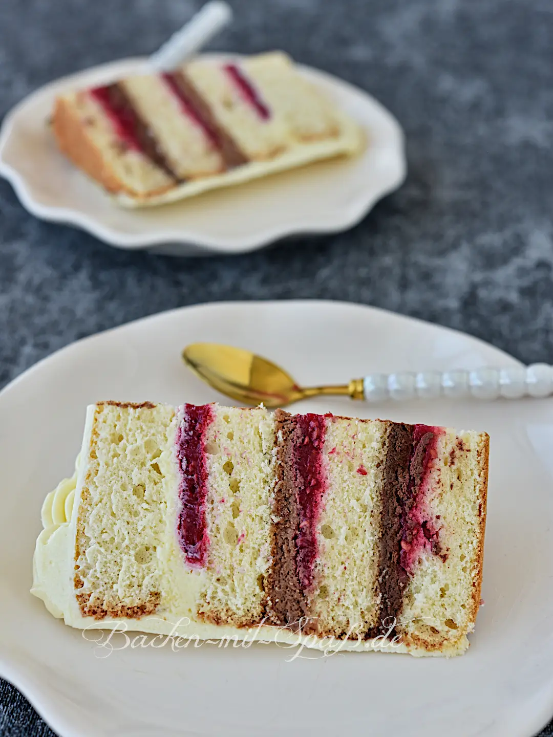 Himbeertorte mit weißer Schokolade und Ganache