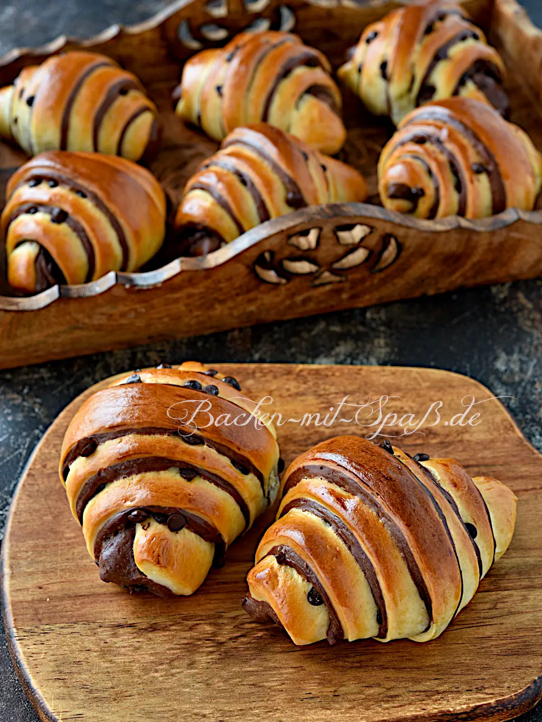Zweifarbige Hefeteig-Hörnchen mit Nutella