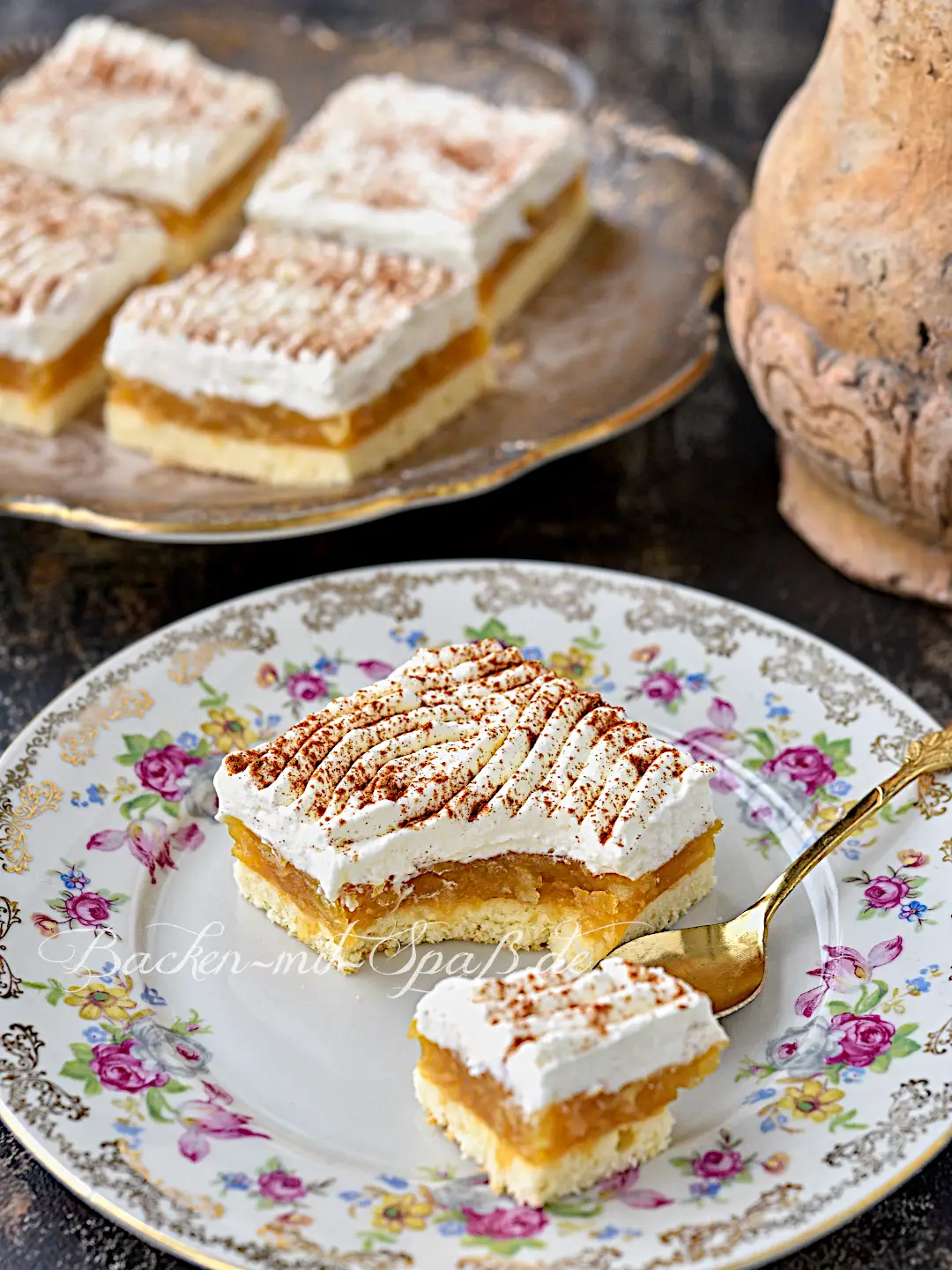 Apfel-Pudding-Schnitten Apfel-Pudding-Schnitten