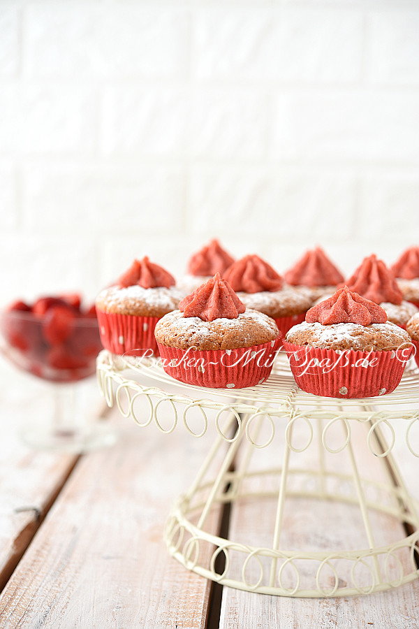 Erdbeer- Pudding- Muffins