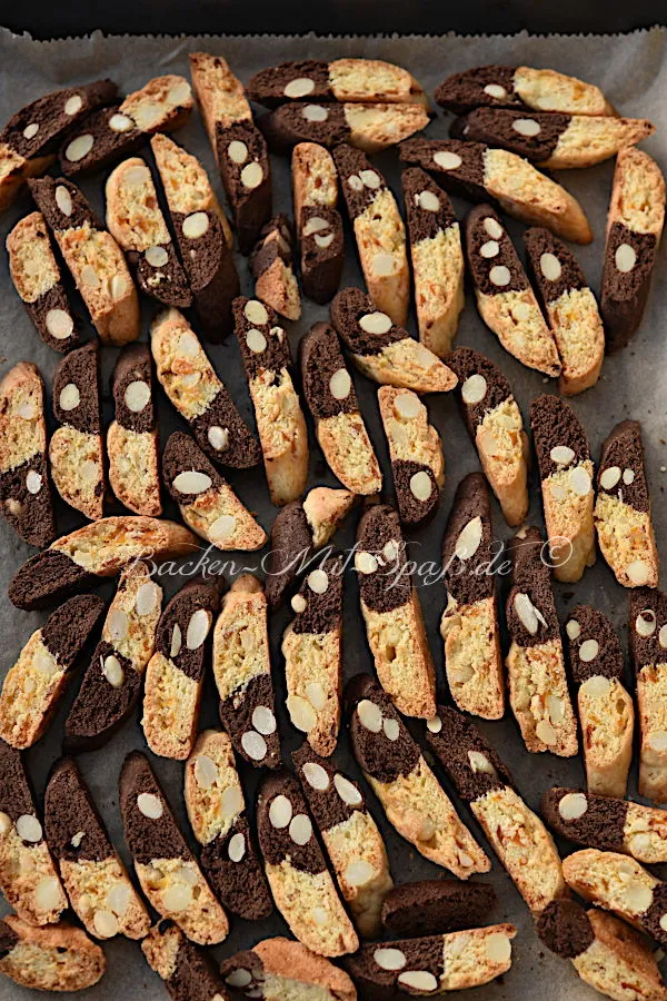 Zweifarbige Cantuccini