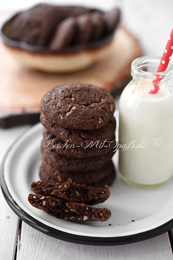 Schokoladen- Cookies mit Nüssen