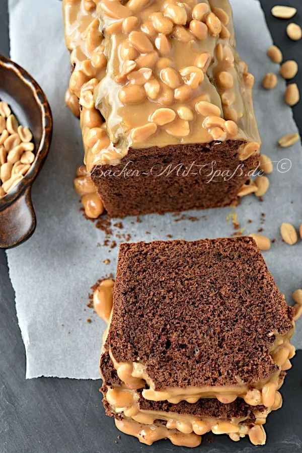 Schokokuchen mit Erdnuss-Karamell