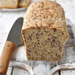 Weizen- Roggenbrot mit Leinsamen