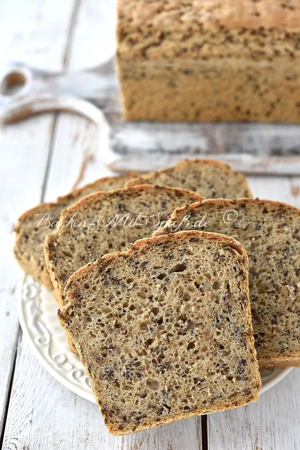 Weizen- Roggenbrot mit Leinsamen