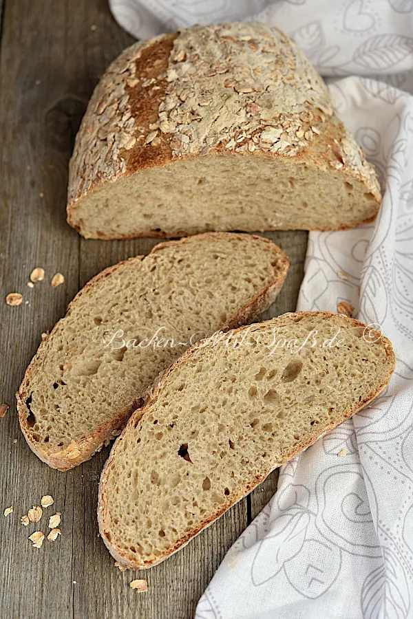 Sauerteigbrot mit Haferflocken