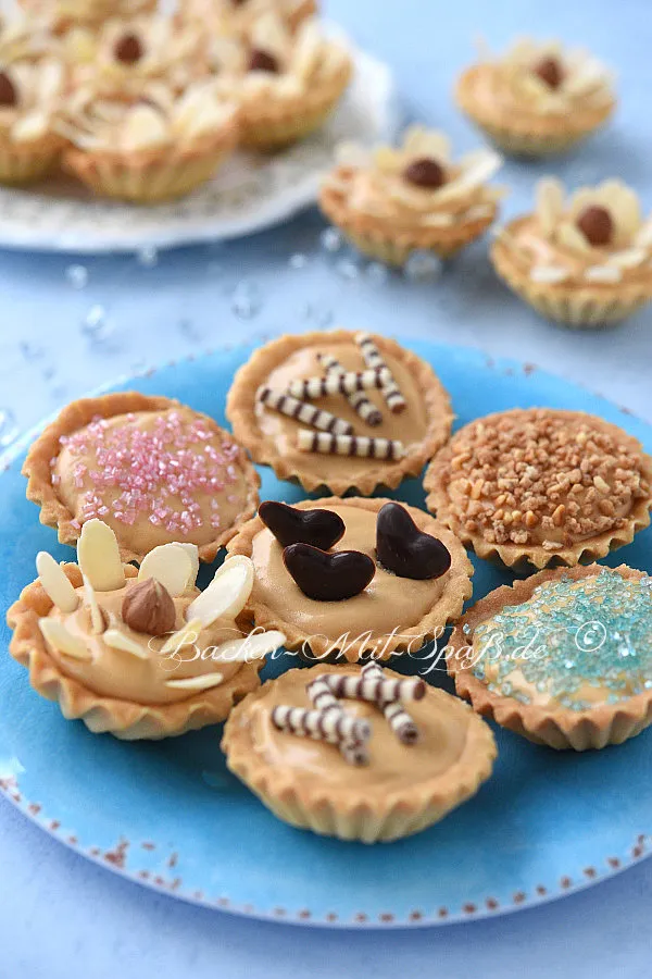 Tartelettes mit Karamellschaum