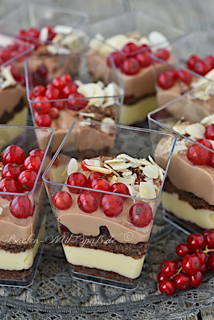 Gekochter Käsekuchen im Glas Gekochter Käsekuchen im Glas
