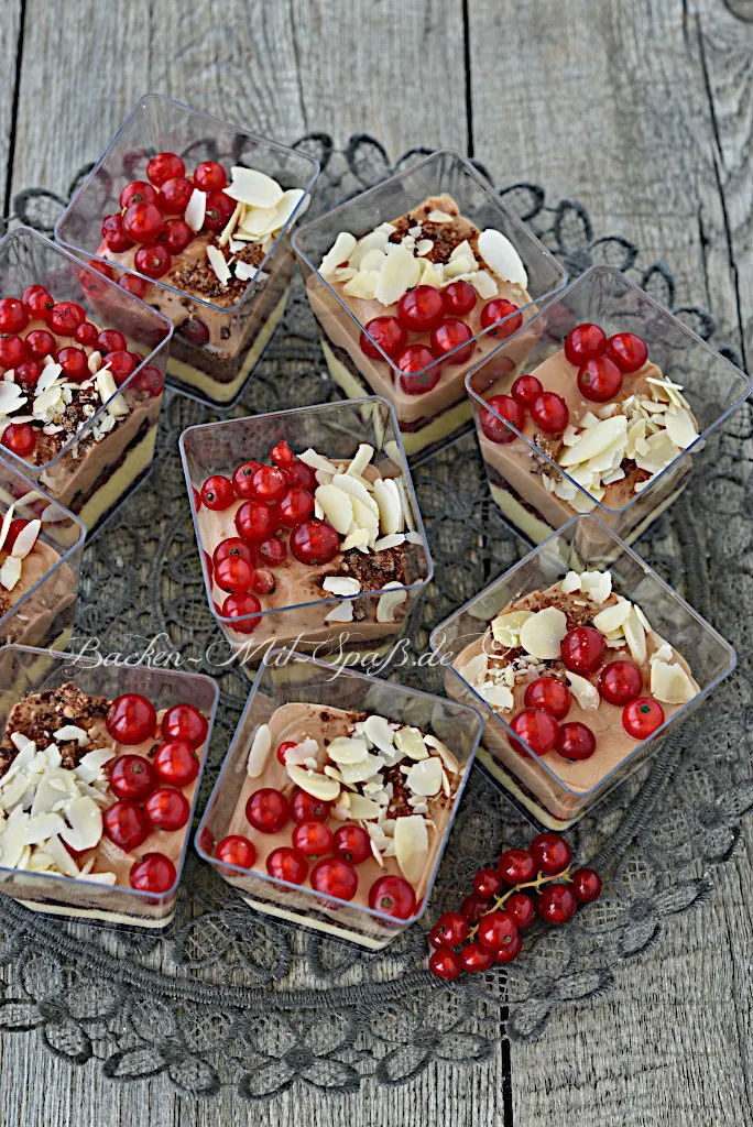 Gekochter Käsekuchen im Glas Gekochter Käsekuchen im Glas